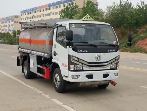 專威牌HTW5075GJYEC6型加油車